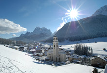 Kramerhof, Zimmer, Camere, Sexten, Sesto, Hochpustertal, Alta Pusteria, Dolomiten, Dolomiti, Dolomites, Suedtirol, Alto Adige, Drei Zinnen, Tre Cime,  Rotwand, Croda Rossa, Helm, Monte Elmo